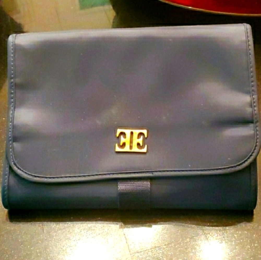 🌍 RARE ESCADA TRAVEL BAG 🌏